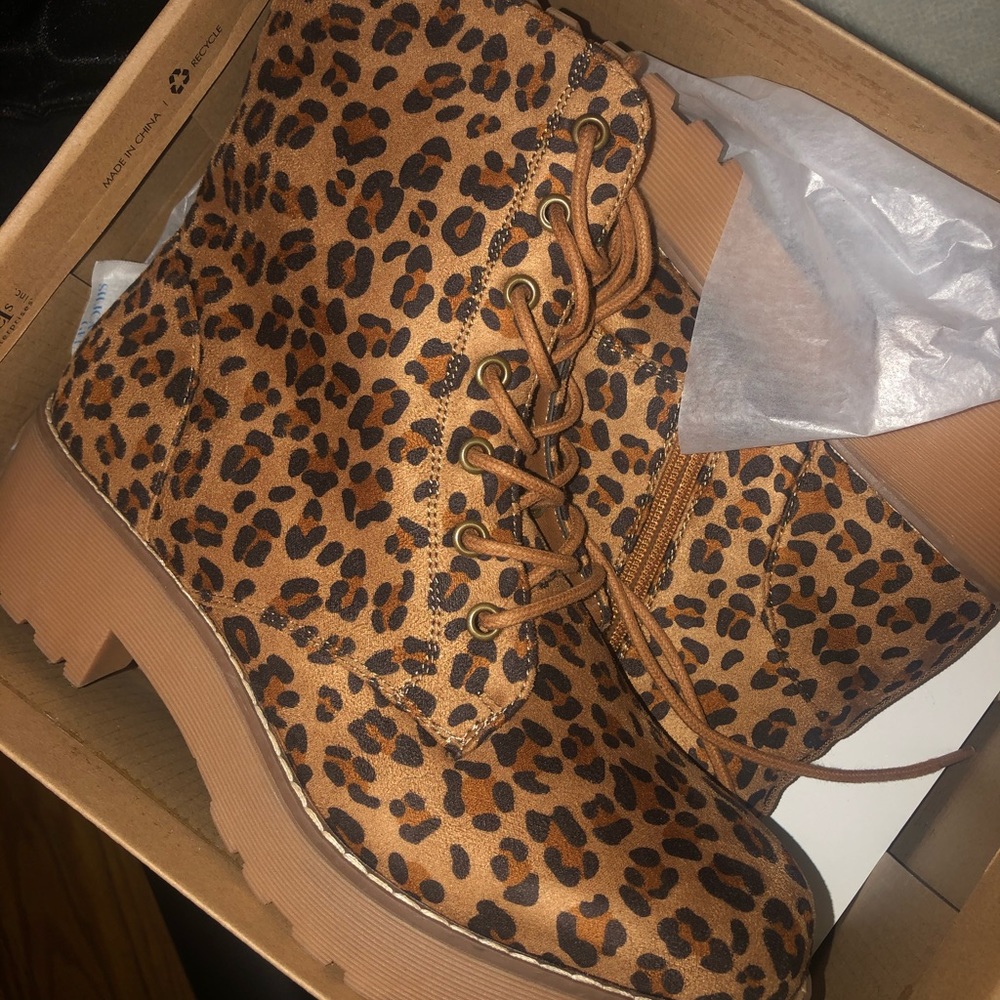 Dirty Laundry Cheetah boot